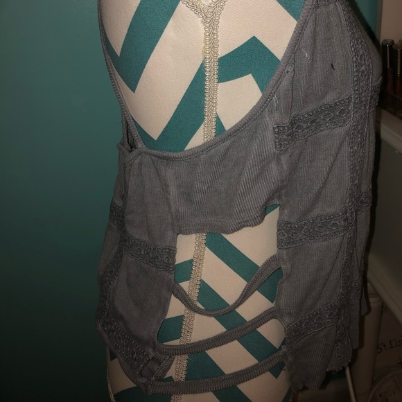 Unique Tank - Picture 3 of 3